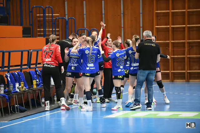 Jubel beim Füchse-Frauenteam nach dem Sieg über Stockerau | Foto: Bernd Haider