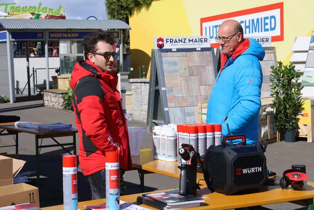 Lutterschmied Bau informierte zu innovativen Lösungen rund ums Bauen. | Foto: MeinBezirk
