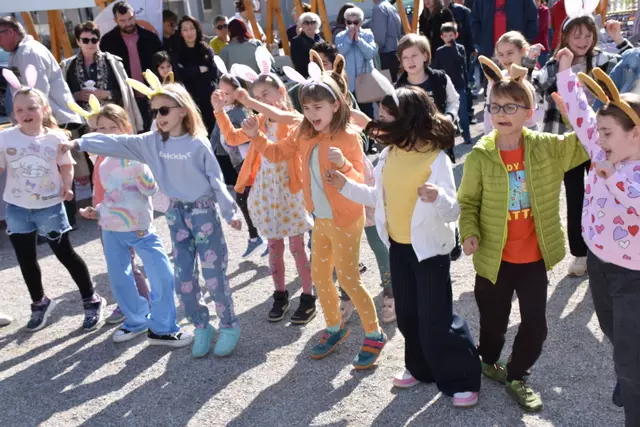 Osterhäschen am Lanzenkirchner Genussmarkt. | Foto: Zezula, Reisner