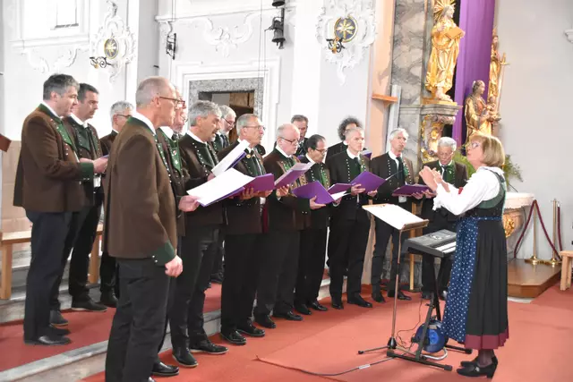 Die Wertschätzung für die Heimat Stubaital wurde mit passendem Liedgut wie dem "Stubaierlied" ausgedrückt. | Foto: Kainz