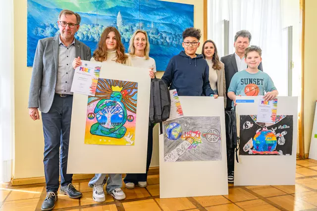 Gewinner des BG/BRG Enns
1. Marcel Hanser
2.  Adelina Ciocan
3. Adam Perstucher | Foto: Wolfgang Simlinger