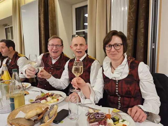 Toni Distelberger, Johann und Alexandra Hochholzer | Foto: Simon Glösl