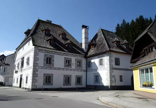 Auf meinem Weg liegt das geschichtsträchtige Amonhaus.