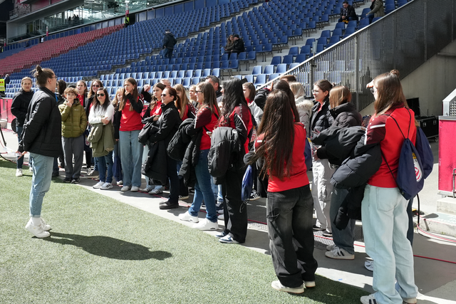 Bei der Stadionführung. | Foto: ML Marketing