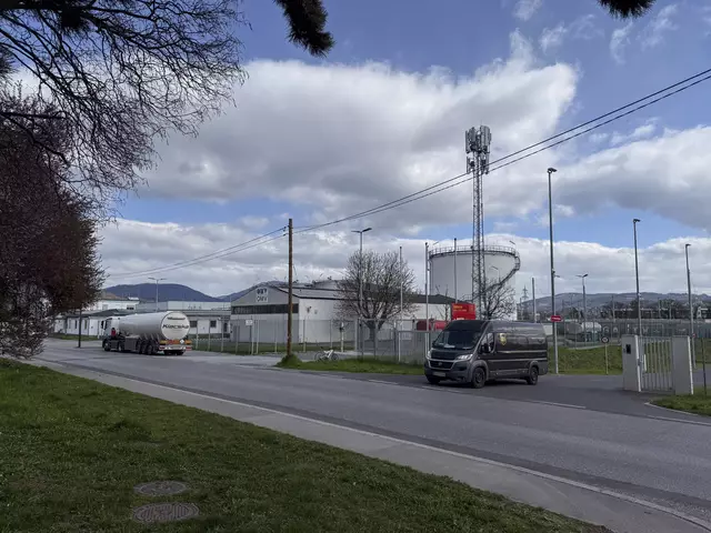 Keine hundert Meter Luftlinie würden dann die Wohnungen von dem Tanklager trennen.  | Foto: Zemasch