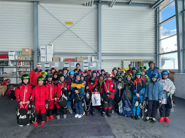 "Sicher durch den Winter" in Ischgl war erneut ein großer Erfolg. 
Gruppenfoto VS Ischgl und VS See | Foto: Polizei Tirol