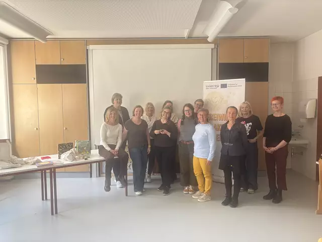 Die Teilnehmerinnen des Workshops mit der Vortragenden Christina Prechtl (5. Von links nach rechts). | Foto: RMO