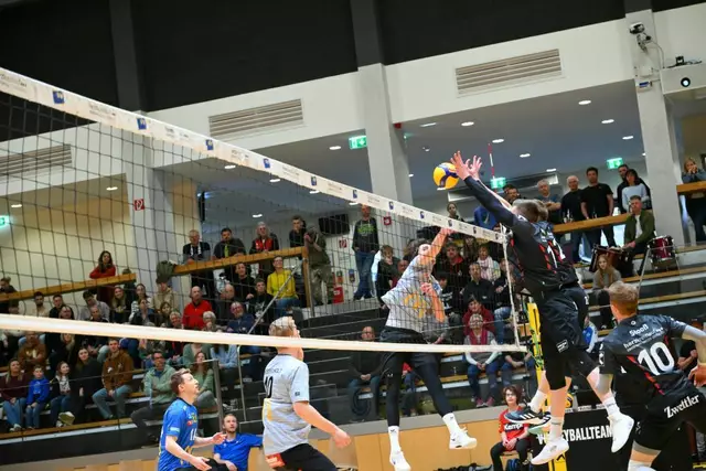 Niederlage: Im Spiel um Platz 5 traf das URW-Herrenteam in der letzten Heimpartie der Saison auf UVC Ried. | Foto: Union Volleyball Raiffeisen Waldviertel