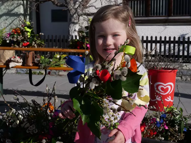 Kinder lieben es bunt, auch beim traditionellen Palmbuschen. | Foto: Anita Empl