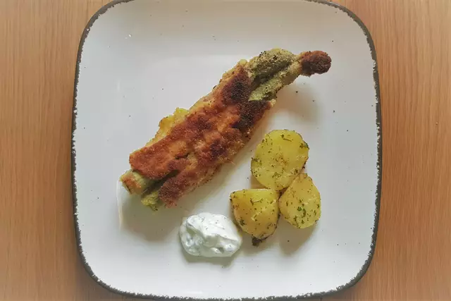 Rezepttipp von der Spargelbäuerin Verena Obermaier: Spargel-Cordon Bleu mit Innviertler Spargel. | Foto: Obermaier