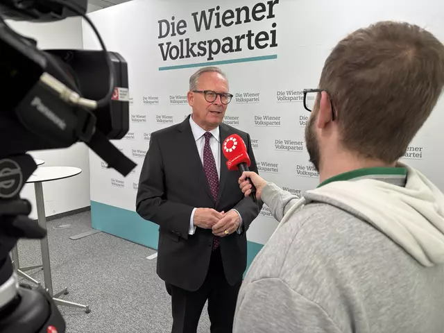 ÖVP Wien-Chef Karl Mahrer könne sich die Gesundheitshotline 1450 als zentrale Erstanlaufstelle vorstellen. | Foto: Andreas Pölzl/MeinBezirk Wien