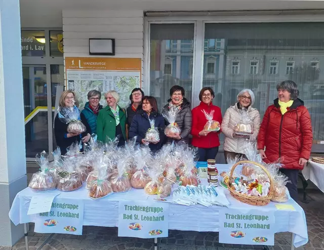 Die selbstgebackenen Osterreindlinge der Trachtenfrauen sind ein wahrer Genuss zu Ostern. | Foto: Trachtengruppe Bad St. Leonhard