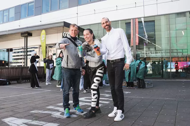 Im Bild von links: Michael „Muck“ Töpfer, Tamara „Soma“ Volgger und Kurt Müller, Center-Manager des Forum 1. | Foto: Forum 1 / Thomas Schaier