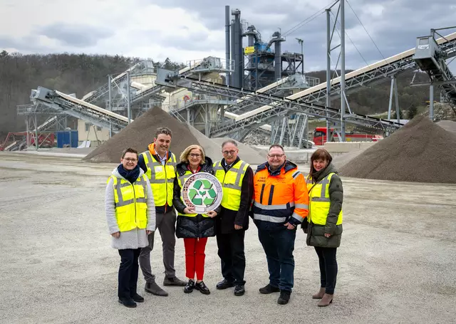 Michaela Smertnig, ecoplus Clustermanagerin, Florian Hengl, Geschäftsführer, Landeshauptfrau Johanna Mikl-Leitner, LAbg. Richard Hogl, Maissauer Bürgermeister Franz Kloiber, Vizebürgermeisterin Michaela Gilli-Brickl | Foto: Alexandra Goll
