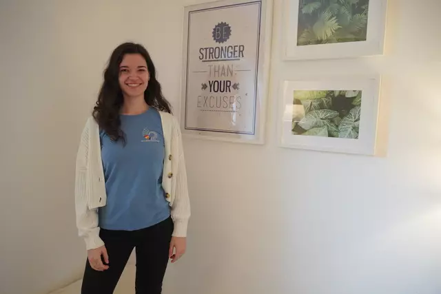 Logopädin Anita Obersteiner (29) in der Gesundheitsschmiede in Köstendorf. | Foto: Emanuel Hasenauer