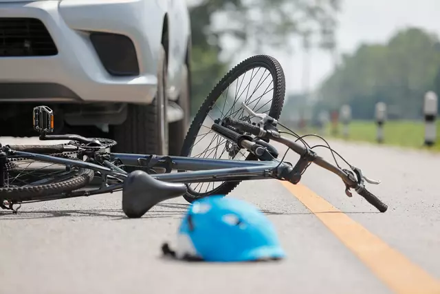Die 65-Jährige zog sich bei dem Unfall schwere Verletzungen zu. | Foto: Adobe Stock/toa555 (Symbolbild)