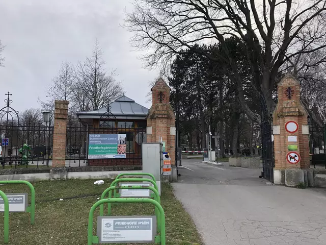 Zuletzt haben Unbekannte Mitte Februar einige Gräber am Friedhof Stammersdorf Zentral geschändet. (Archiv)