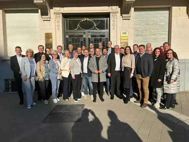 Eine große Delegation des burgenländischen Landtags ist derzeit in Brüssel zu Gast.  | Foto: Büro Eisenkopf