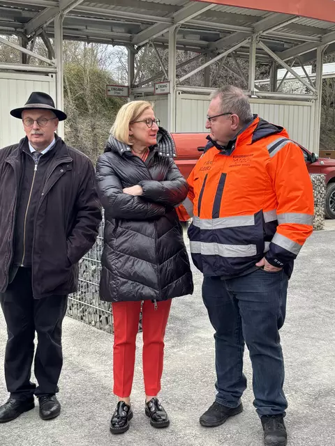 Landtagsabgeordneter Richard Hogl, Landeshauptfrau Johanna Mikl-Leitner und Maissauer Bürgermeister Franz Kloiber | Foto: Alexandra Goll