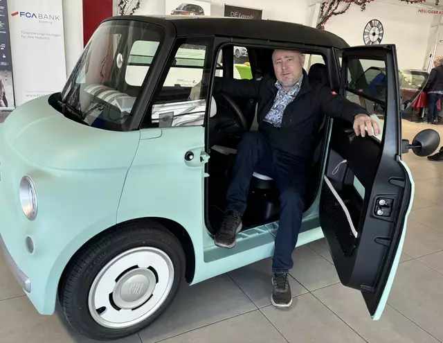 Gerald Csebits mit dem Fiat-Microcar Topolino. | Foto: Bachhofner
