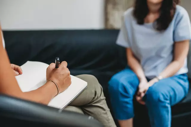 "Der psychiatrische Not- und Krisendienst ist kostenlos, anonym und rund um die Uhr erreichbar und leistet einen unverzichtbaren Beitrag zur psychischen Gesundheit der Kärntnerinnen und Kärntner", betont Gesundheitslandesrätin Beate Prettner (Symbolfoto) | Foto: stock.adobe.com/at/loreanto
