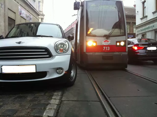 Falschparkende kosten nicht nur Nerven, sondern den Wiener Linien sowie Fahrgästen auch viel Zeit. | Foto: Wiener Linien