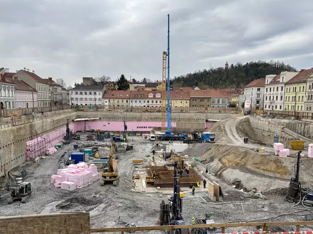 Noch befindet sich dort, wo in fünf Jahren das fertige Center of Physics stehen soll, eine Baugrube. | Foto: MeinBezirk