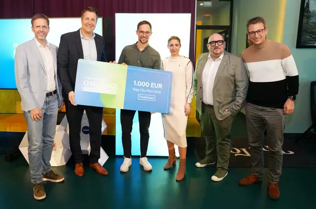 Michael Sedlak (Jury), Rainer Schuster und Patrick Reinfeld („Pflegenavi“), Carmencita Nader, Florian Piff und Jakob Detering (Jury) (v. l.). | Foto: WKB
