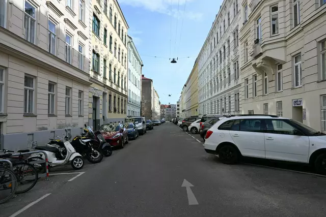 Im Zuge der Bauarbeiten zur 5. Hauptwasserleitung werden zwei Straßenabschnitte umgestaltet.  | Foto: BV18