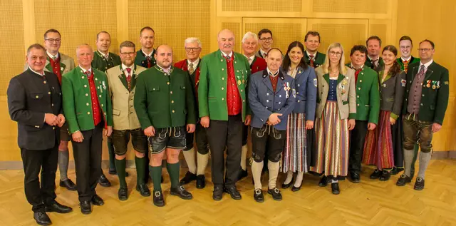 Im Rahmen der Generalversammlung legte Josef Pilz nach 32 Jahren an der Spitze des Musikbezirkes sein Amt nieder. | Foto: Blasmusikbezirk Gröbming
