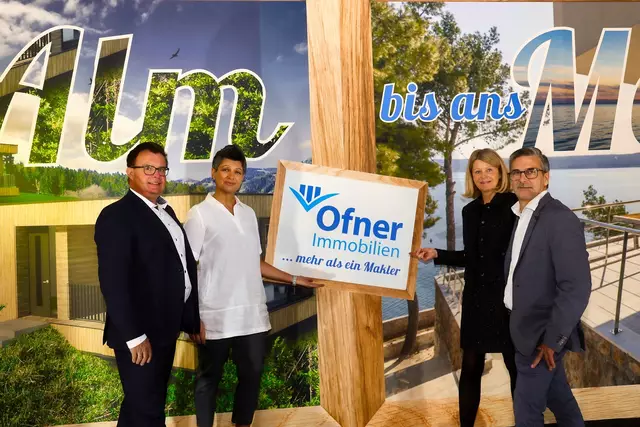 Das Team rund um Walter Ofner (l.) freut sich riesig über die großartige Bewertung. | Foto: Ofner Immobilien