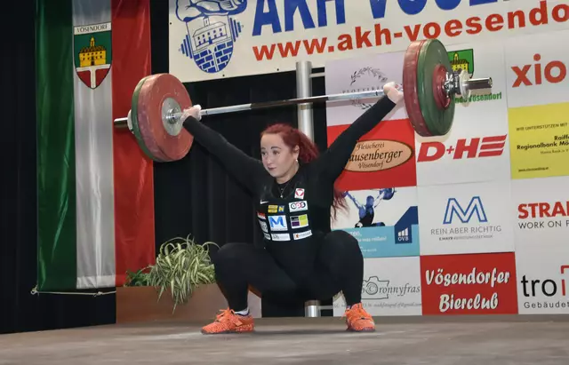 Sarah Fischer (ACU Krems) beim Reißen von 96 kg.

Foto: Conny Högg
