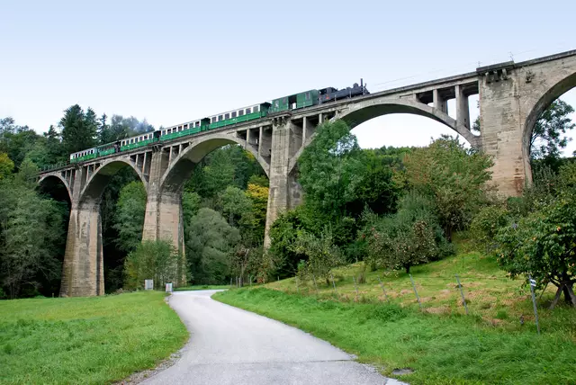 Ob die Feistritztalbahn wieder wie gewohnt durch die schöne Oststeiermark dampfen wird, ist ungewiss. | Foto: Christian Strassegger