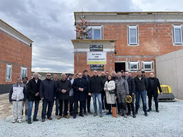 Die Gleichenfeier für den ersten Bauabschnitt von "The Village" erfolgte im Beisein zahlreicher Gäste am Montag. | Foto: OSG