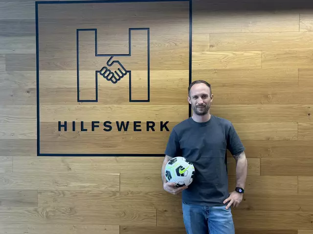 Fabian Kronewitter ist der Leiter der offenen Jugendarbeit beim „Hilfswerk Salzburg". | Foto: Emanuel Hasenauer