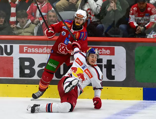 Die Rotjacken kassierten gegen den EC Salzburg in der Anfangsphase jedes der drei Spielabschnitte jeweils einen Gegentreffer. | Foto: EC-KAC/Florian Pessentheiner