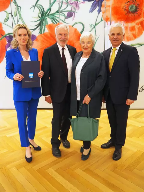 Krista und Walter Stingl feierten ihre Goldene Hochzeit. | Foto: Marktgemeinde Maria Enzersdorf