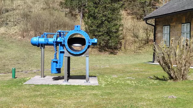 am Areal sind Exponate ausgestellt... | Foto: I.Wozonig