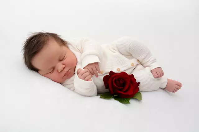 Eltern: Sumaya
Geburtsdatum: 03.04.2025
Gewicht: 4.050 g
Größe: 50 cm
Eltern: Luisa Khaladova und Usman Nuhaev aus Leoben | Foto: Babysmile