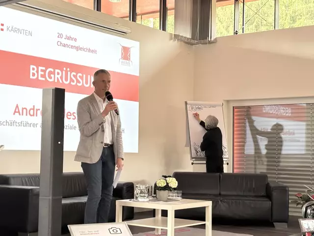 Andreas Jesse begrüßte zahlreiche Gäste bei der Festveranstaltung. | Foto: MeinBezirk