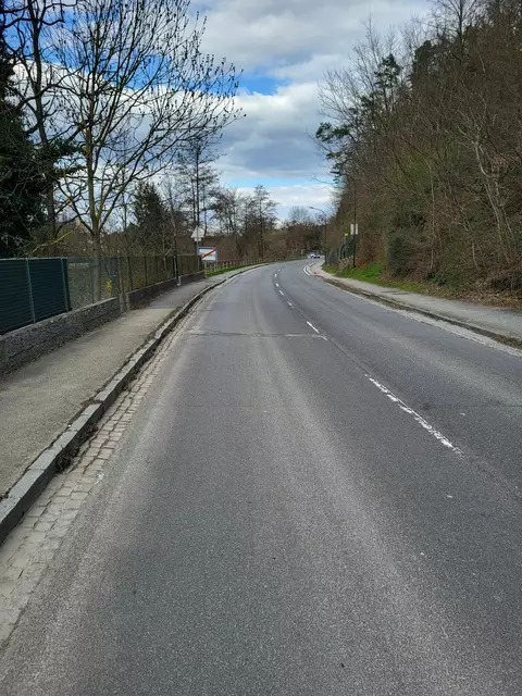 Der Straßenbereich auf der B34 erfolgt von km 31,800 bis km 32,930 (Ortstafel Zitternberg von Richtung Buchberg bis Zufahrt Kläranlage Gars/K.) im Zeitraum von ca. 28. April 2025 bis ca. 24. Oktober 2025. | Foto: Straßenmeisterei