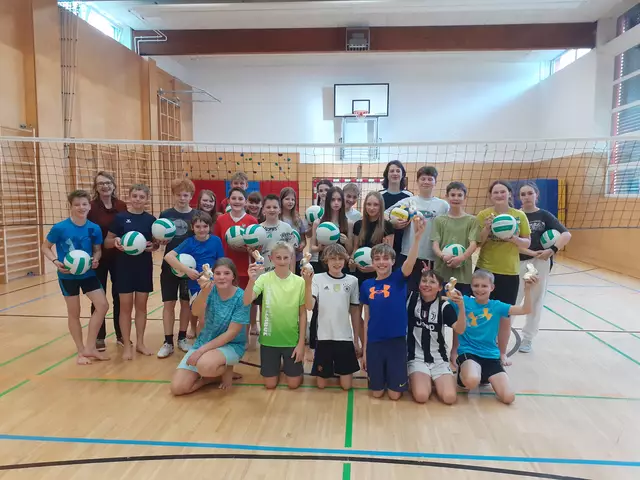 Das Volleyballturnier der digiMS 2 Bad Goisern war spannend. | Foto: digiMS 2 Bad Goisern