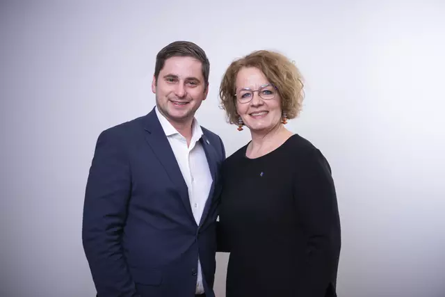 NÖAAB Landesobfrau Christiane Teschl-Hofmeister und Nationalrat Abgeordneter Lukas Brandweiner. | Foto: NÖAAB