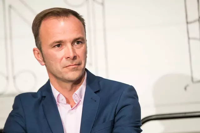 Bürgermeister Bernhard Auinger betonte, dass die gesponserte Höhe eine Einsparung für jeden einzelnen Strombezieher marginal sei. "Diese würde ungefähr 50 Cent pro Strombezieher im Jahr betragen", so das Stadtoberhaupt  | Foto: Franz Neumayr