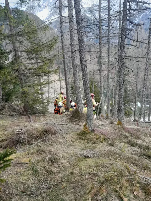 Die Feuerwehren Hochfilzen, Fieberbrunn und St. Johann waren im Einsatz, um den Brand zu bekämpfen. | Foto: BFV Kitzbühel/FW Hochfilzen