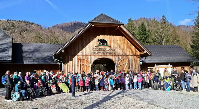 Der Verein "Fahrer für Kinder" lud zum gemeinsamen Ausflug mit Nikolaus Lenau Schule. | Foto: Hörmandinger