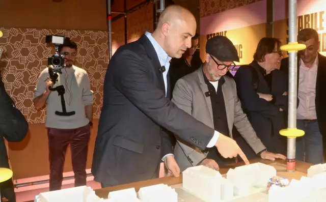 waff-Geschäftsführer Marko Miloradović (li.) und Ex Fußballer und Trainer Roman Mählich bei der Robot-Challenge | Foto: Ulrike Kozeschnik-Schlick