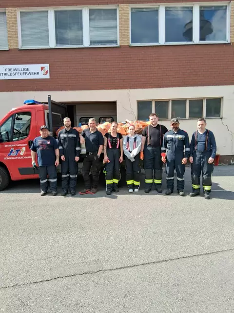 Auch die Betriebefeuerwehr von Schoeller Bleckmann machte mit. | Foto: Stadtgemeinde Ternitz