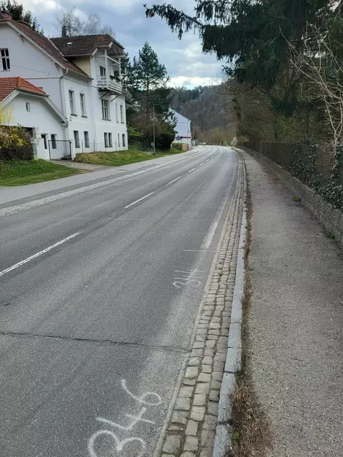 Der Straßenbereich auf der B34 erfolgt von km 31,800 bis km 32,930 (Ortstafel Zitternberg von Richtung Buchberg bis Zufahrt Kläranlage Gars/K.) im Zeitraum von ca. 28. April 2025 bis ca. 24. Oktober 2025. | Foto: Straßenmeisterei