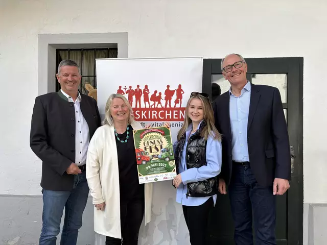 Christian Steiner, Lilli Brauneis, Theresa Auinger und Thomas Wimleitner vom Stadtmarketing Grieskirchen.  | Foto: MeinBezirk